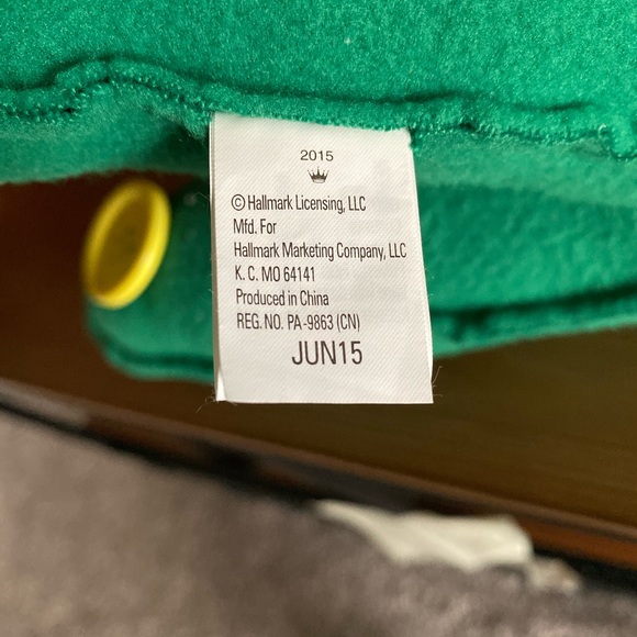 Hallmark Keepsake Plush Button Tree w/ Ornaments - Picture 4 of 6